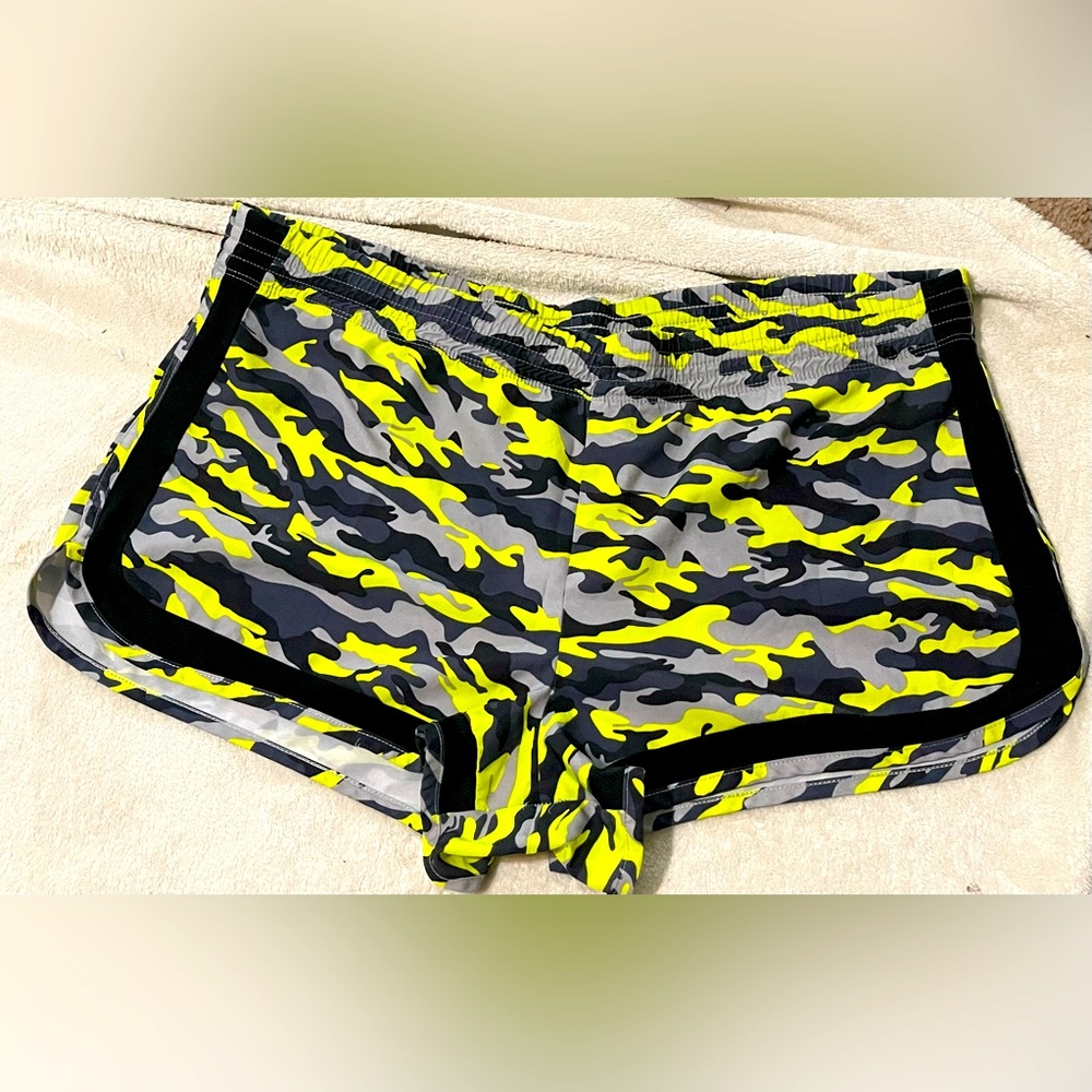Hard Candy Sports neon shorts size L (11-12)